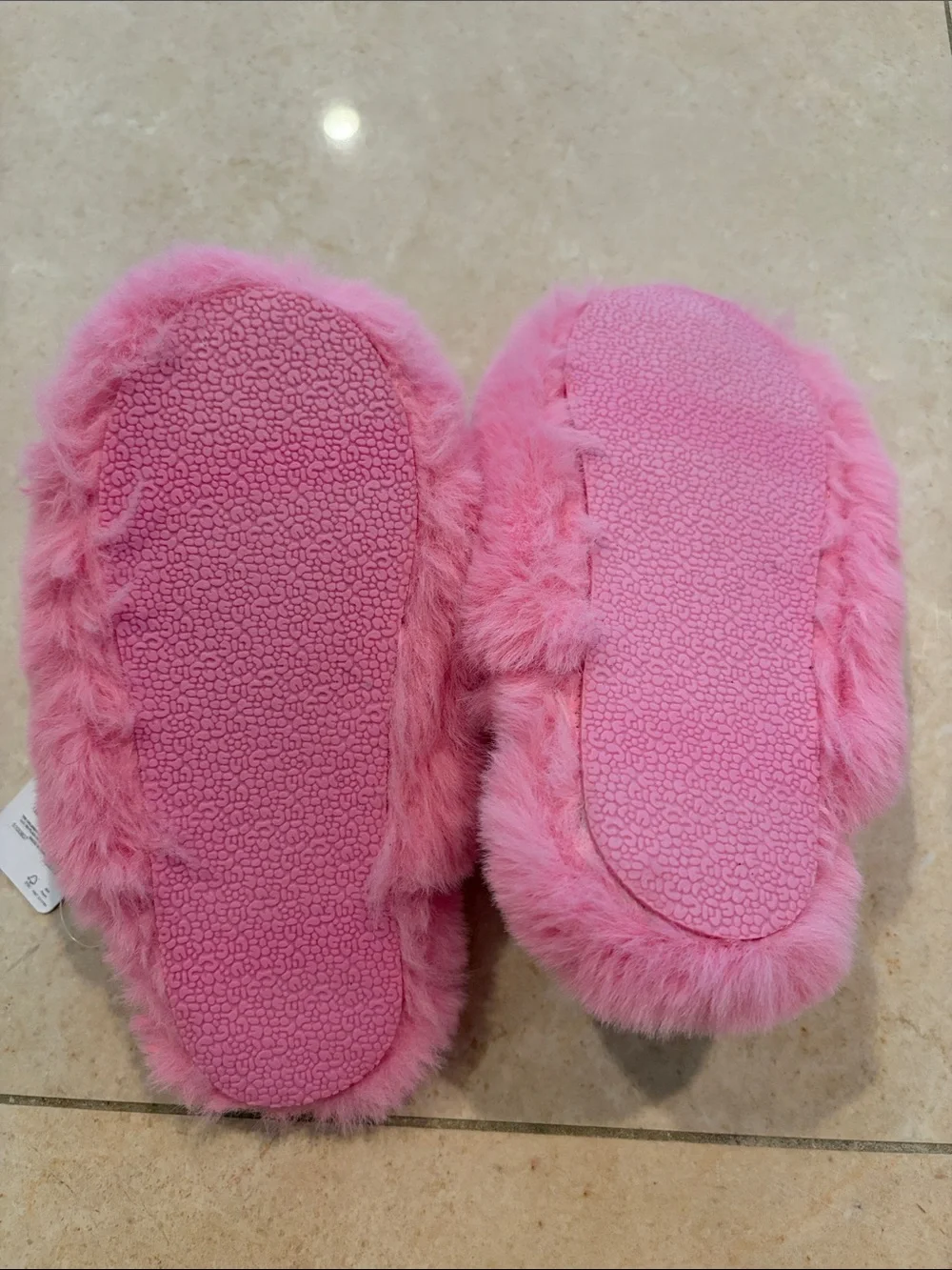 Kids Pink Fuzzy Slippers - Plush Comfort